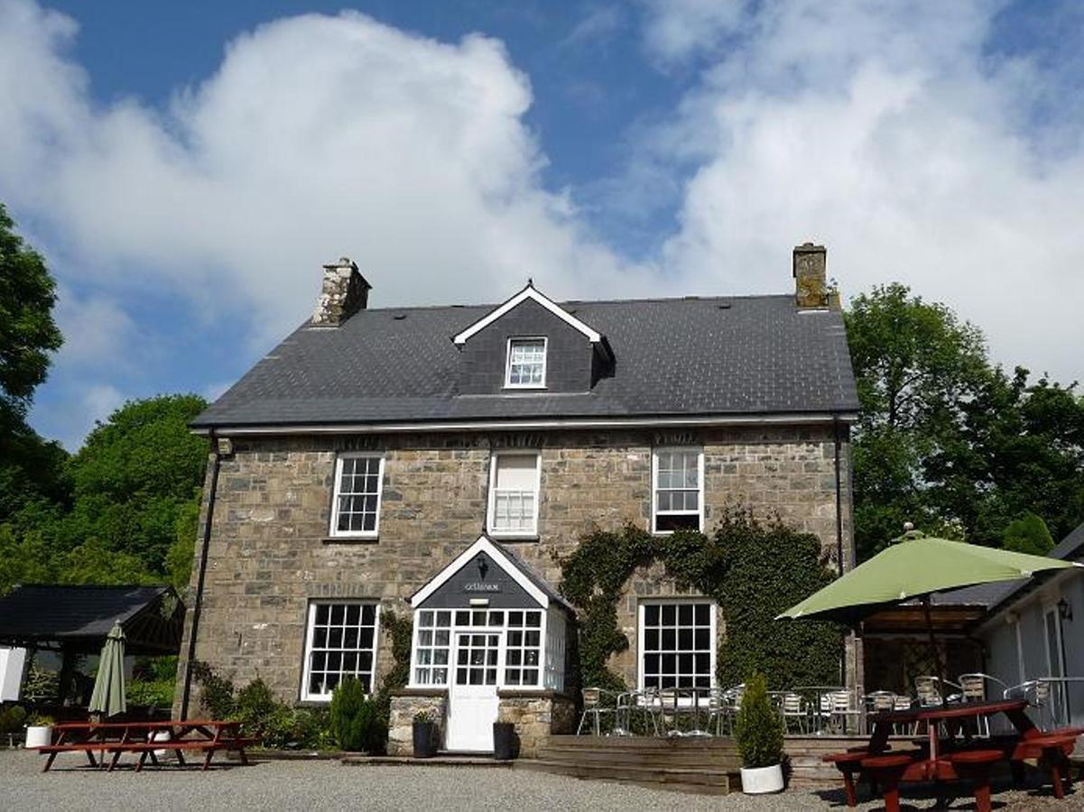 Gellifawr Woodland Retreat Hotel Pontfaen Exterior foto