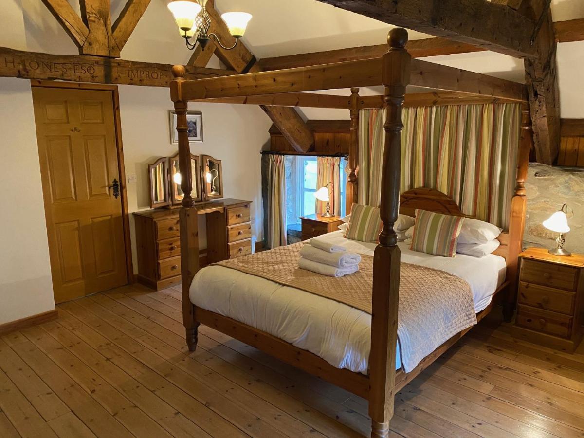 Gellifawr Woodland Retreat Hotel Pontfaen Exterior foto